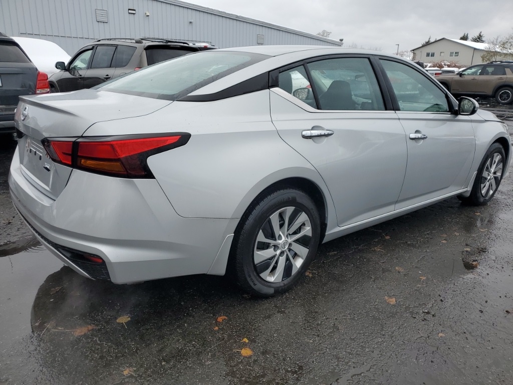 2022 Nissan Altima 2.5 S photo 2