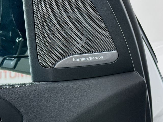 New 2026 White BMW M60i image 20