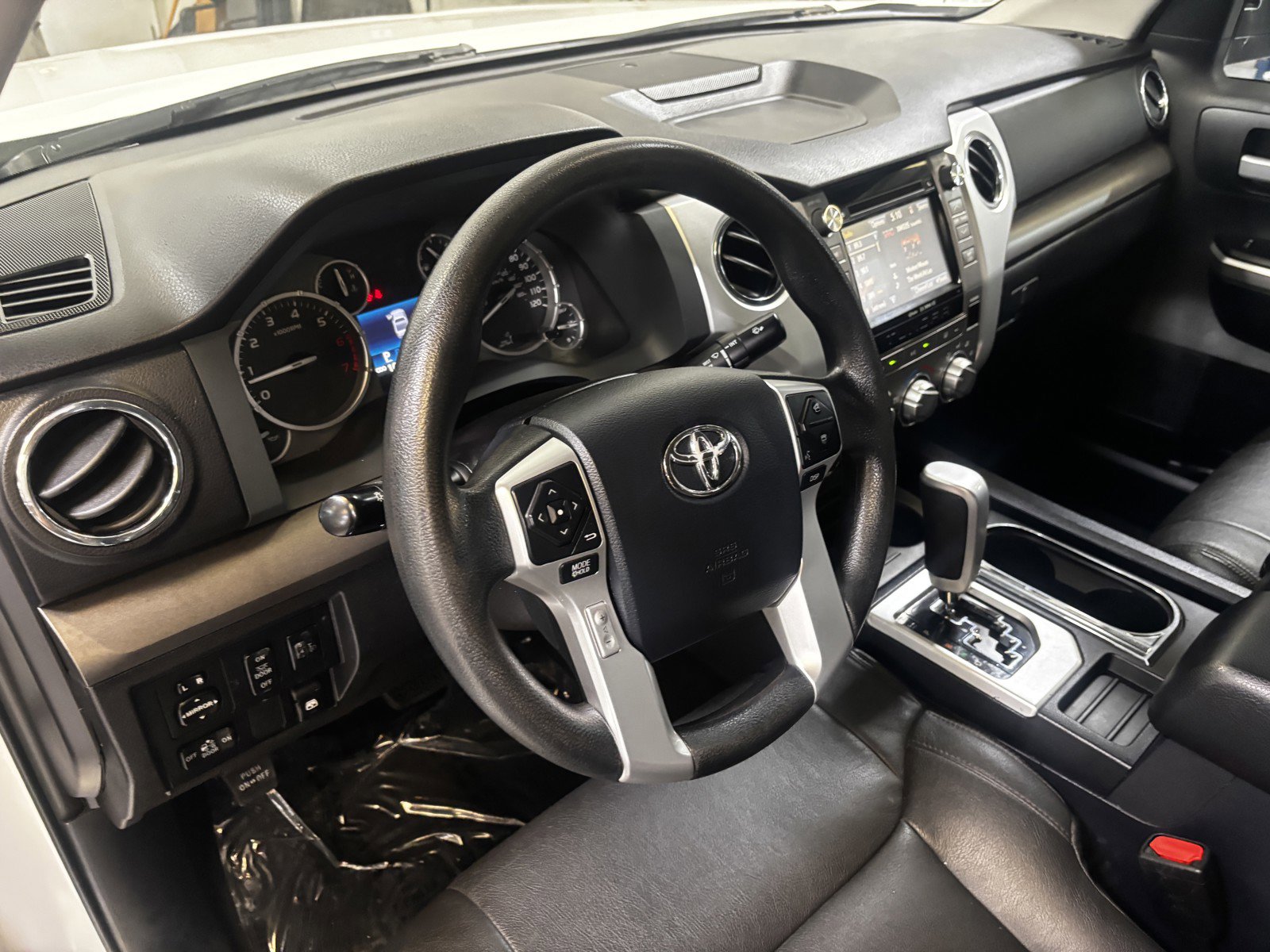 2017 Toyota Tundra SR5 photo 17