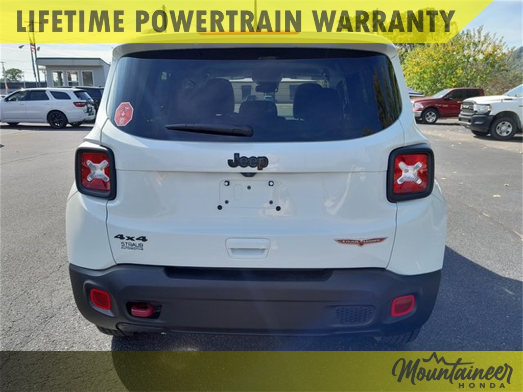 2023 Jeep Renegade Trailhawk photo 5