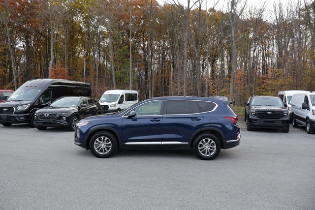 2020 Hyundai Santa Fe SE photo 4