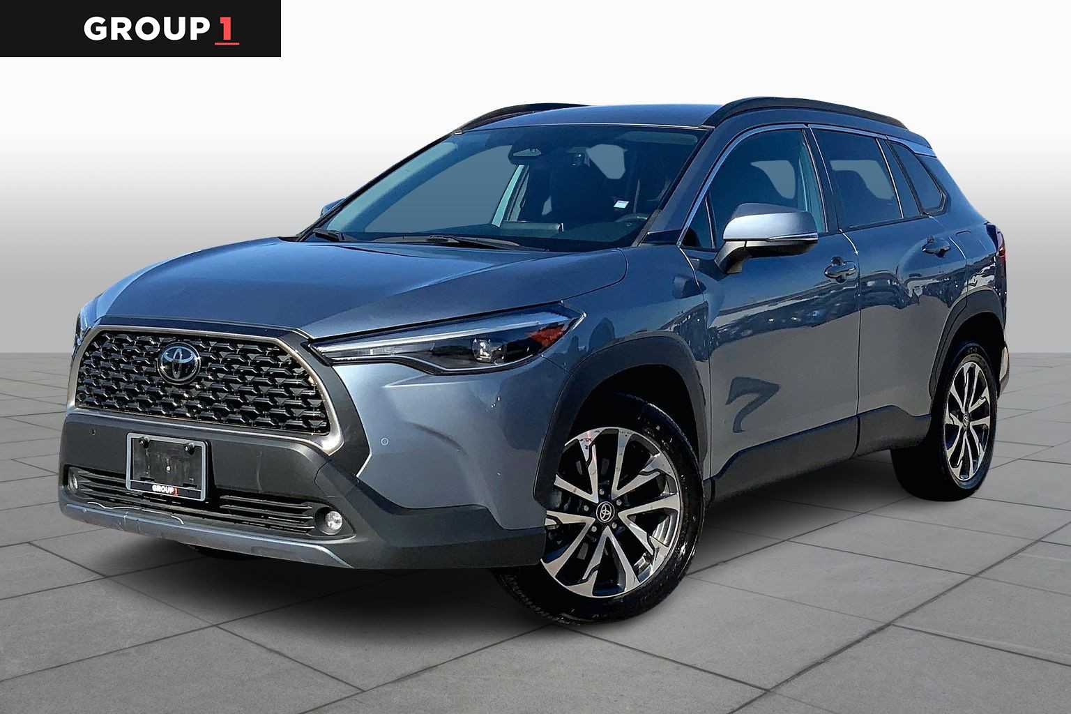 2023 Toyota Corolla Cross XLE's photo