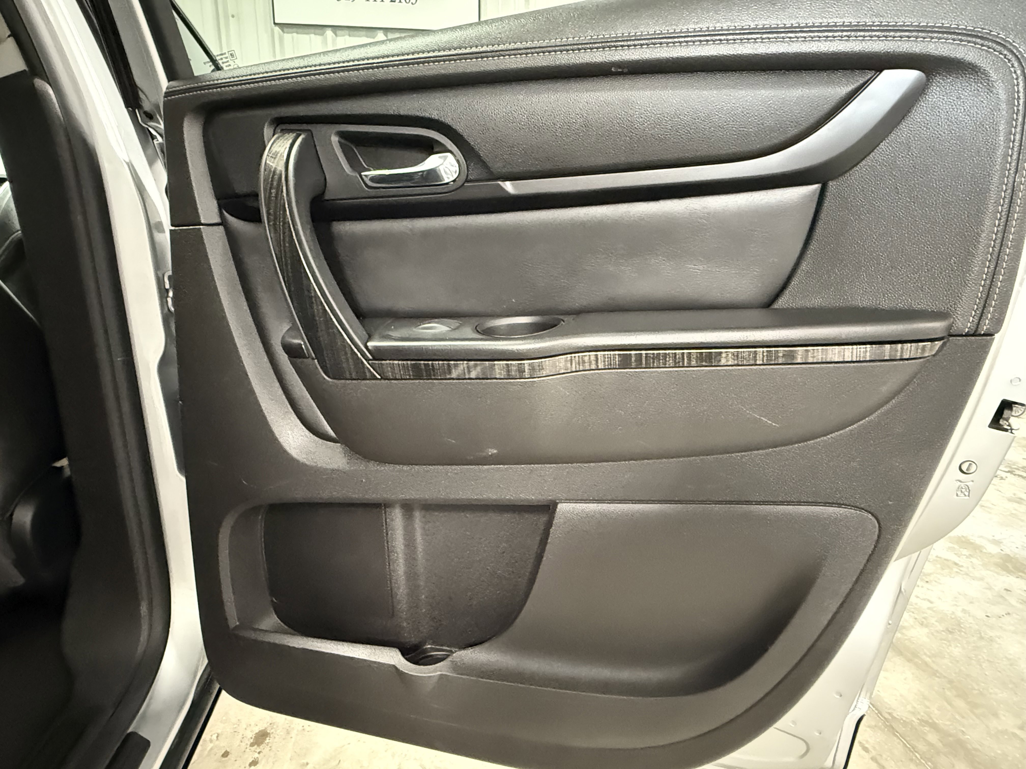 2014 Gmc Acadia SLT photo 4