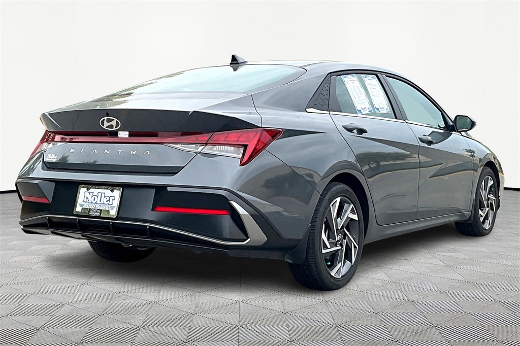 Certified 2025 Hyundai Elantra SEL with VIN KMHLS4DG0SU932602 for sale in Kansas City