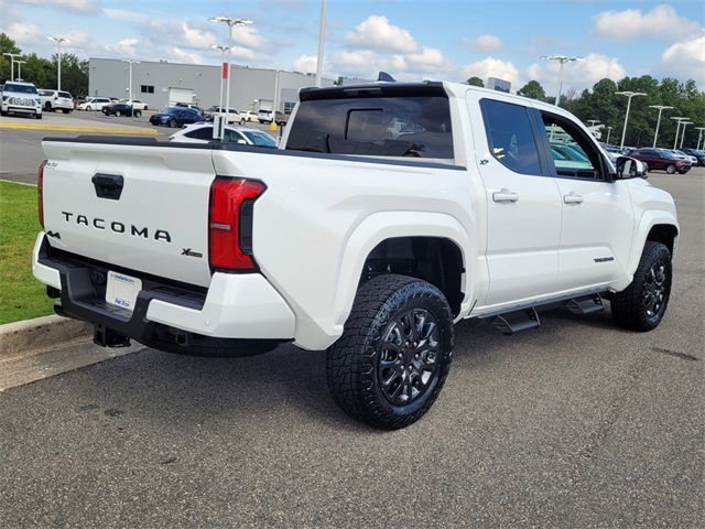 2025 Toyota Tacoma SR5 4x4 Double Cab photo 12