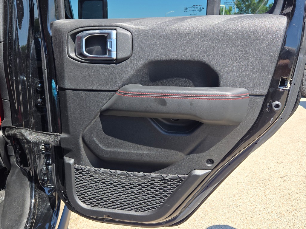2024 Jeep Wrangler Rubicon 392 photo 12