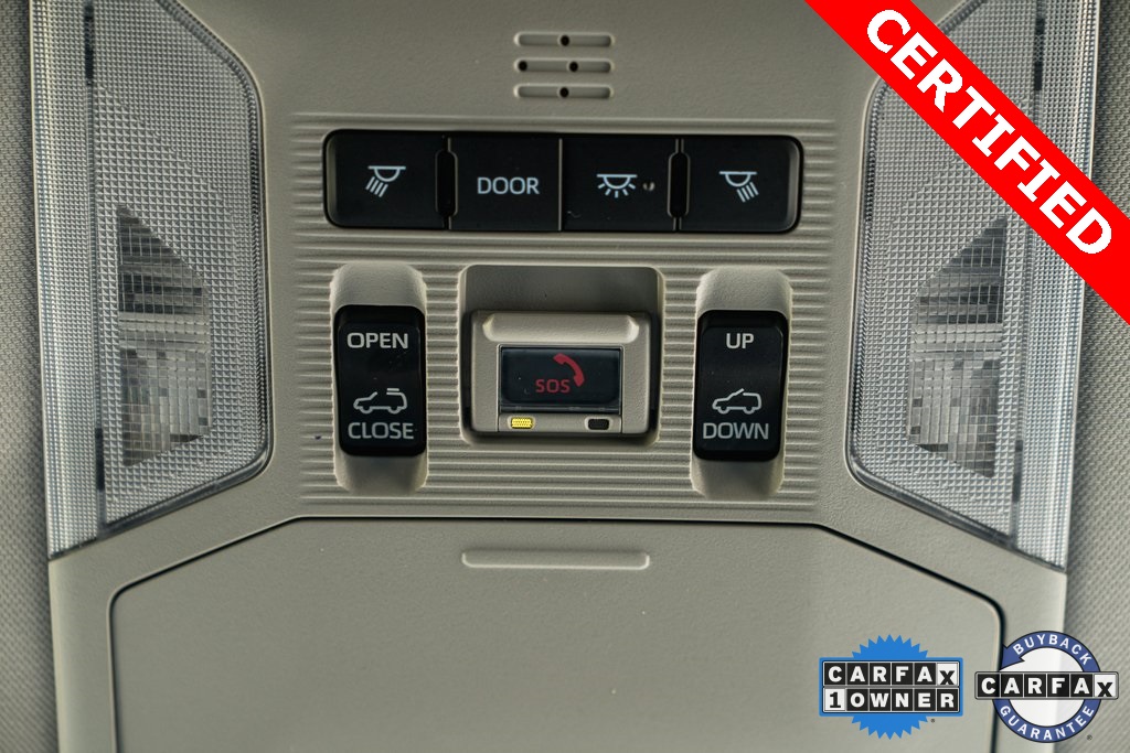 2022 Toyota RAV4 XLE photo 19