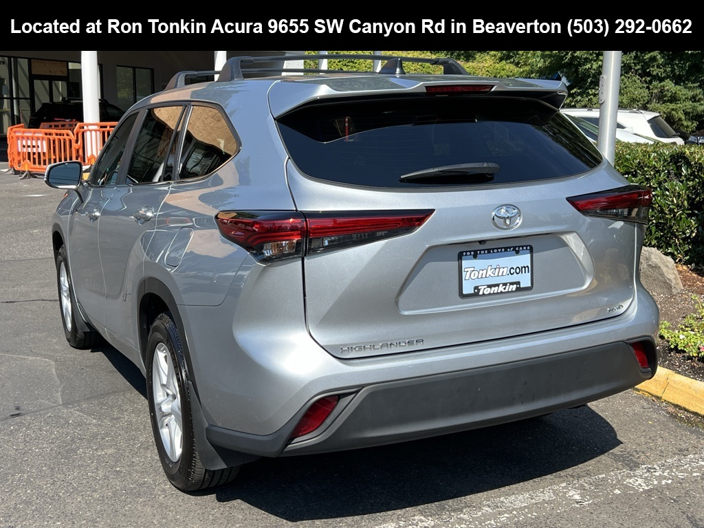 2023 Toyota Highlander L photo 6