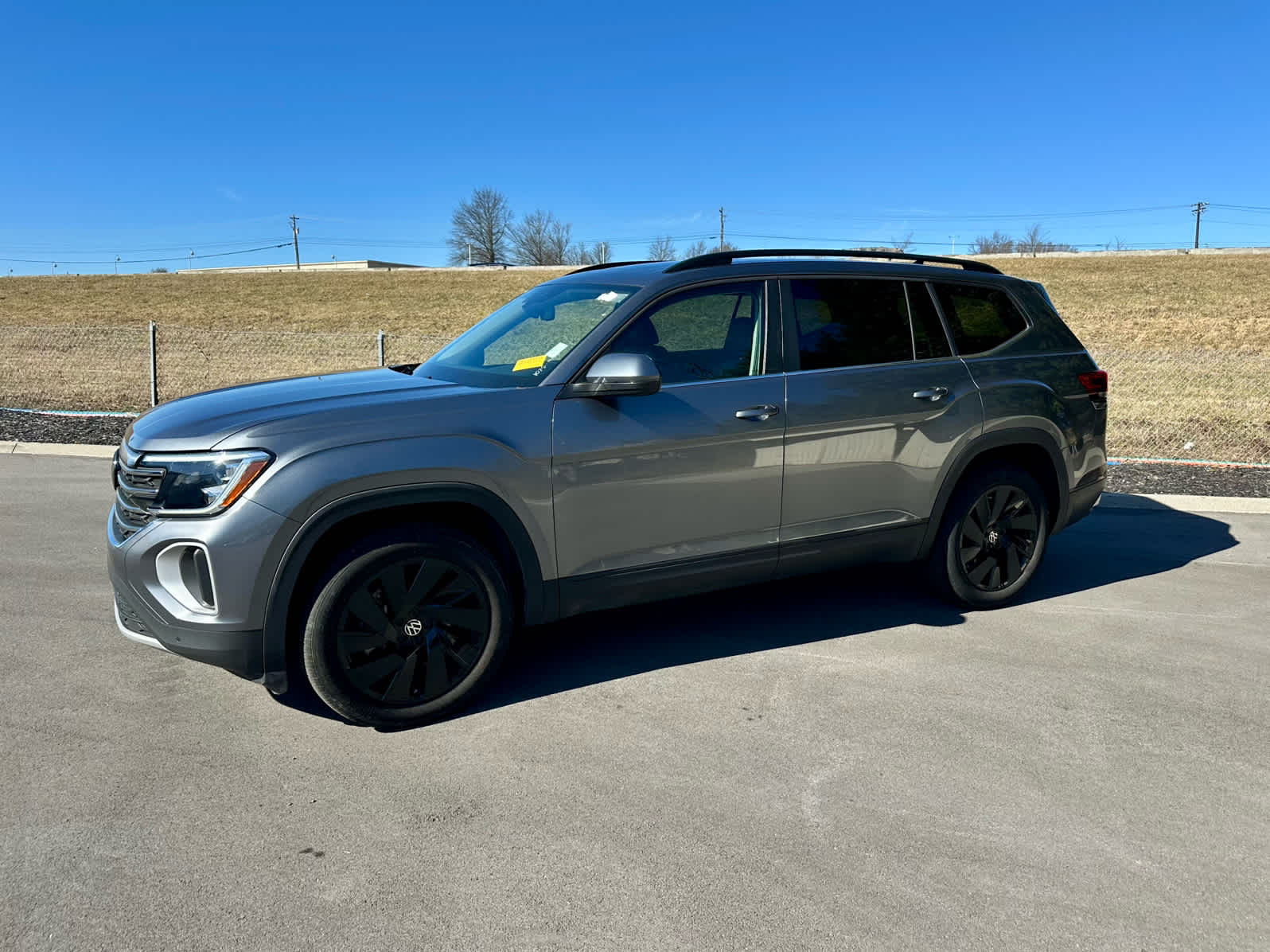2024 Volkswagen Atlas SE w/Tech