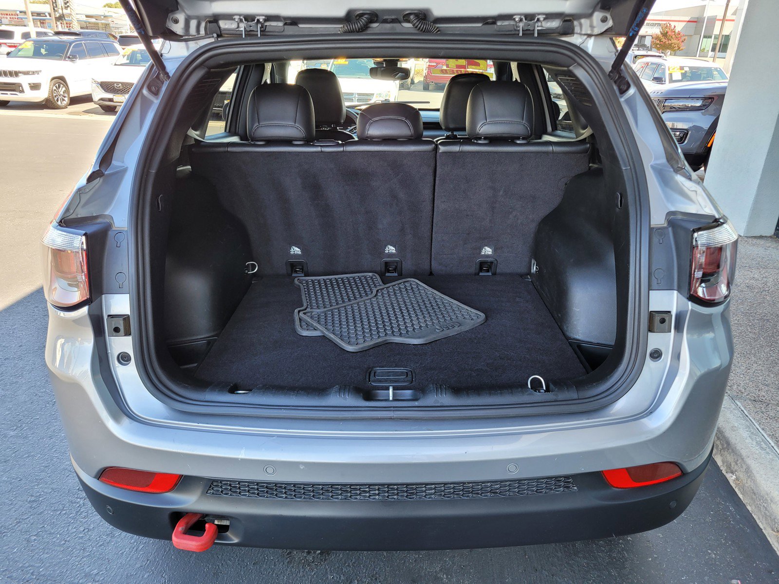 2024 Jeep Compass Trailhawk photo 8