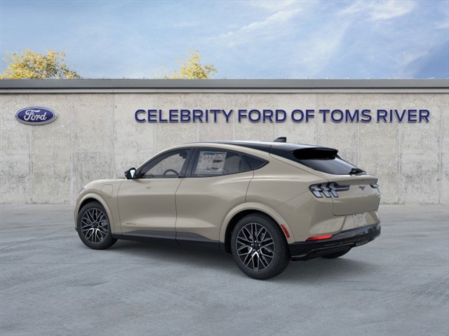 2025 Ford Mustang Mach-E Premium photo 4