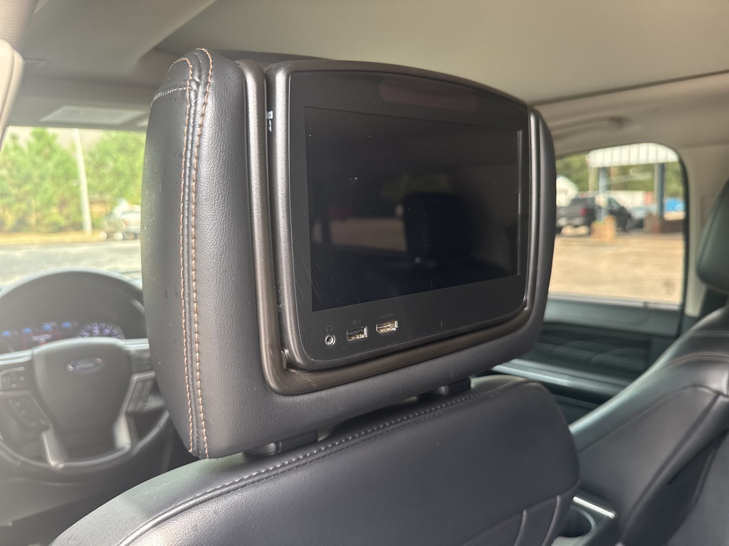 2021 Ford Expedition MAX Platinum photo 12