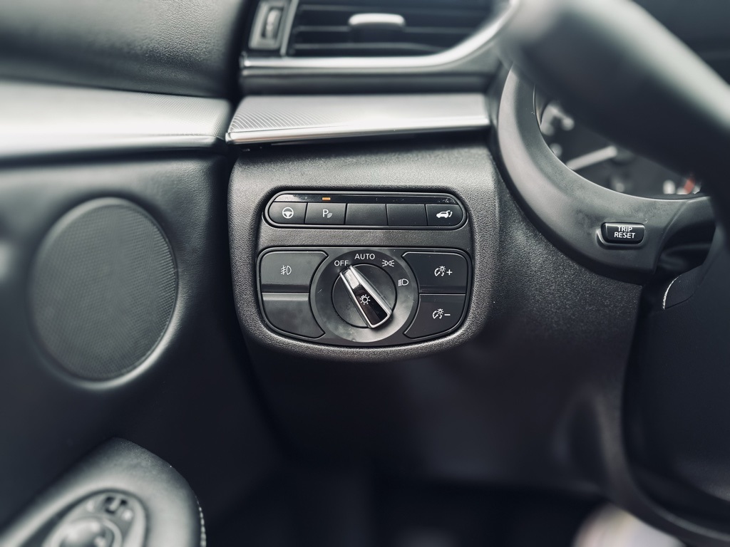 2021 Infiniti QX50 Essential photo 36