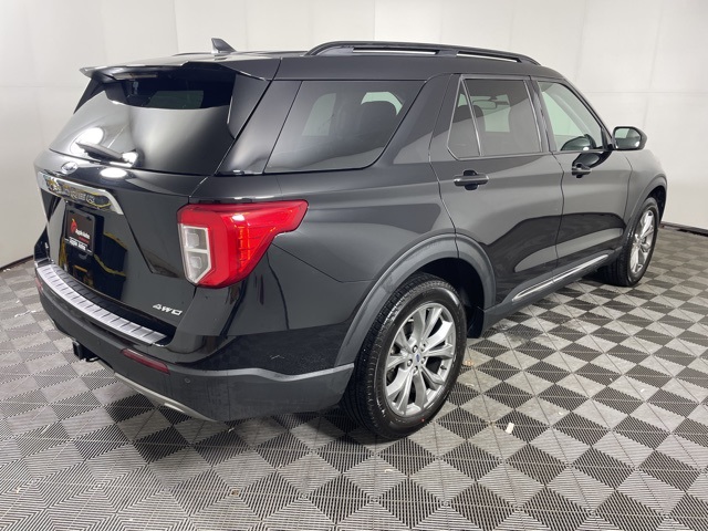 2023 Ford Explorer XLT photo 3