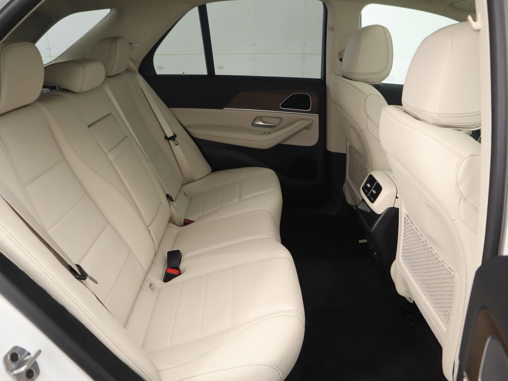 2026 Mercedes Benz GLE 450e 4MATIC photo 22