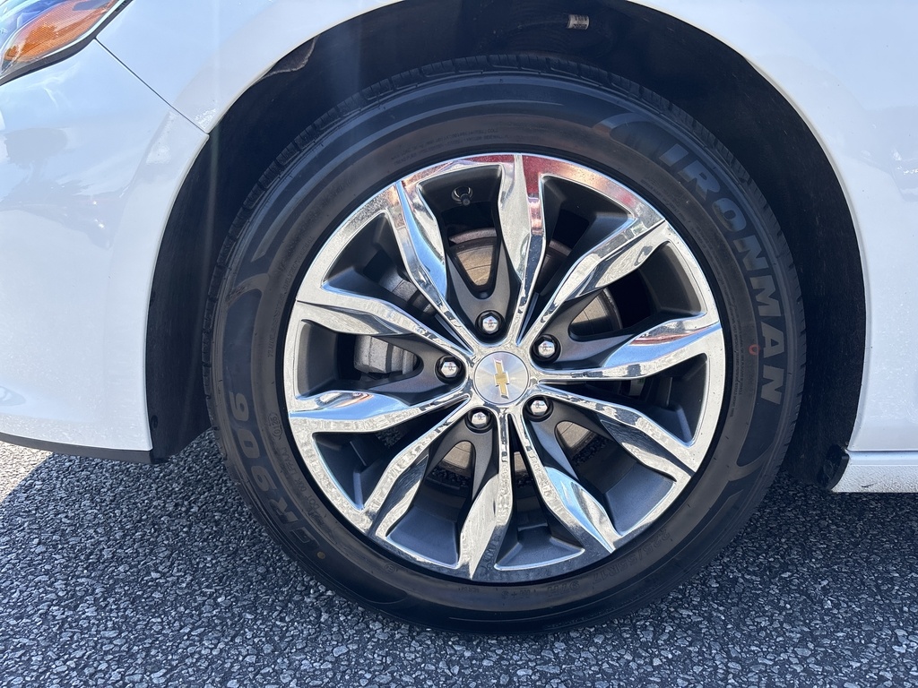 2023 Chevrolet Malibu 1LT photo 10