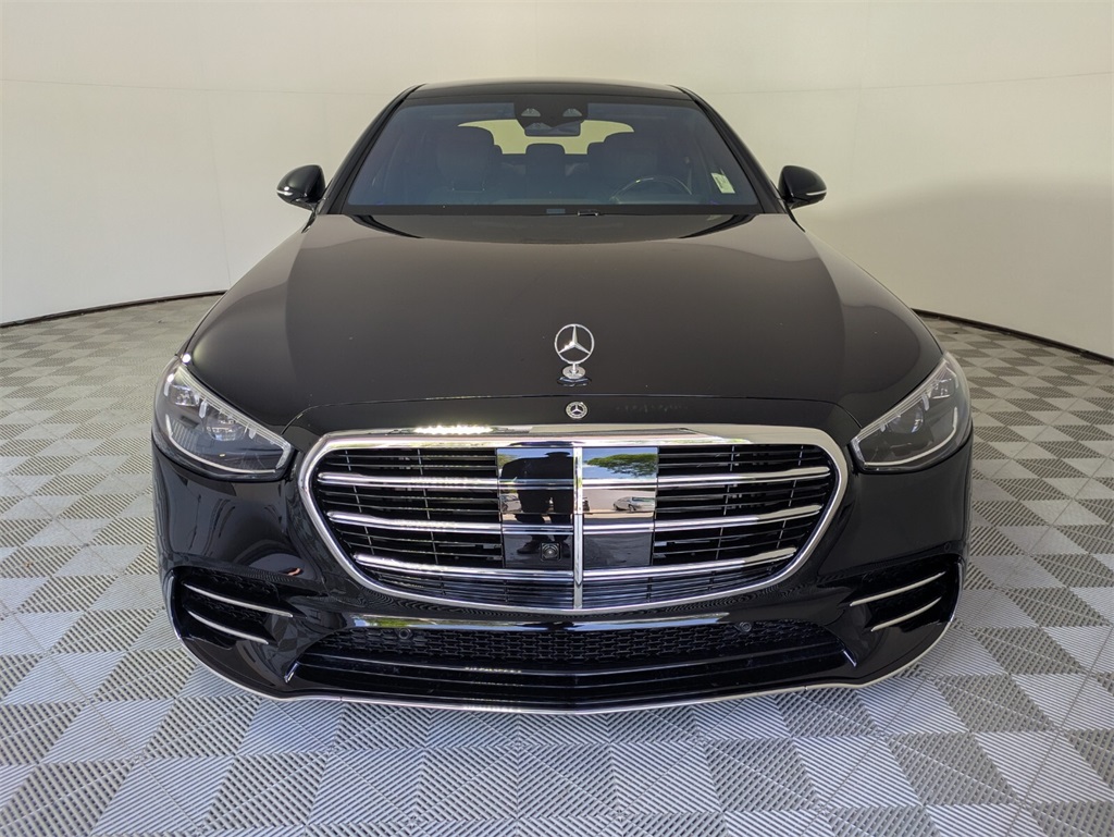 2025 Mercedes Benz S 580 4MATIC photo 2