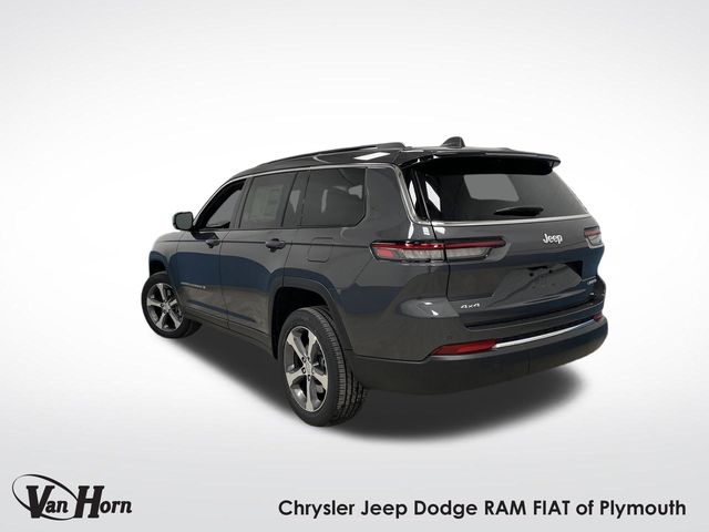 2025 Jeep Grand Cherokee Limited photo 2