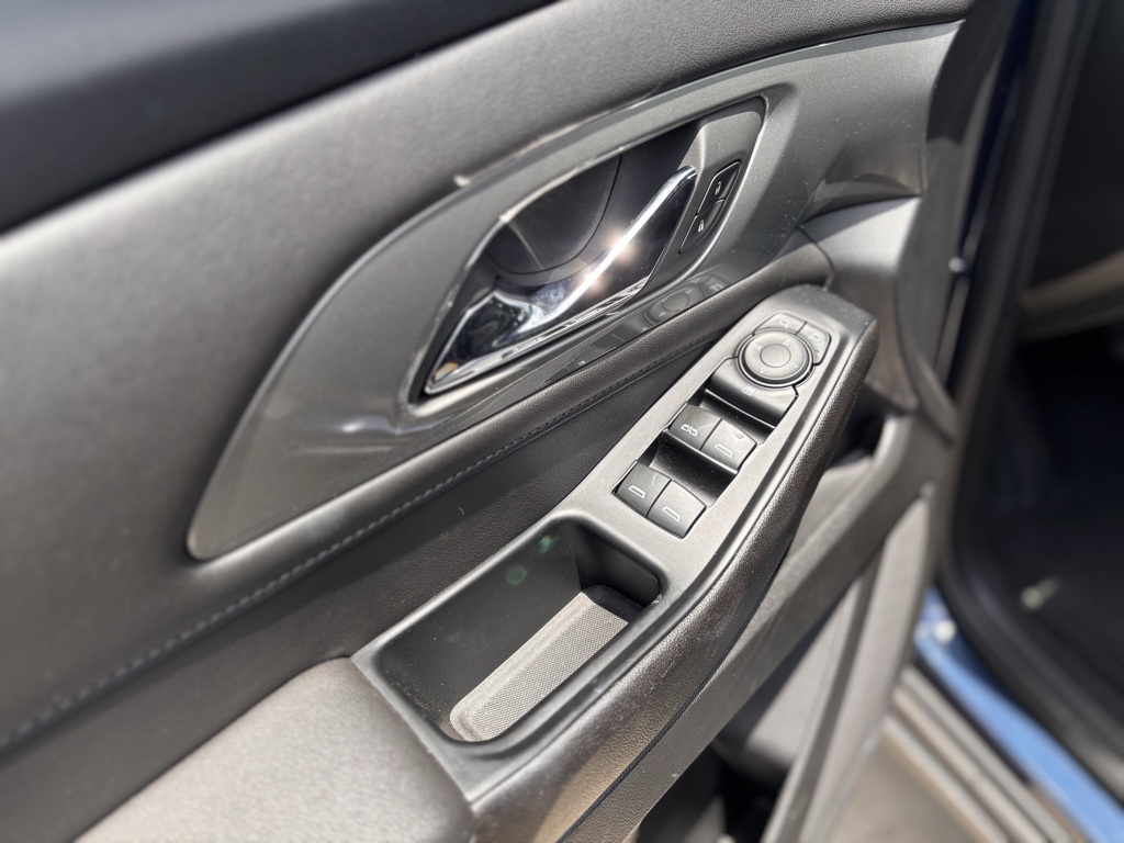 2023 Chevrolet Traverse Cloth 1LT photo 15