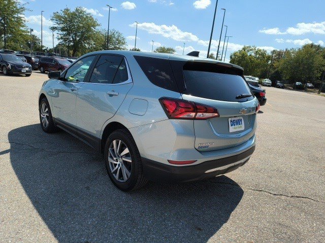 2022 Chevrolet Equinox LT photo 3