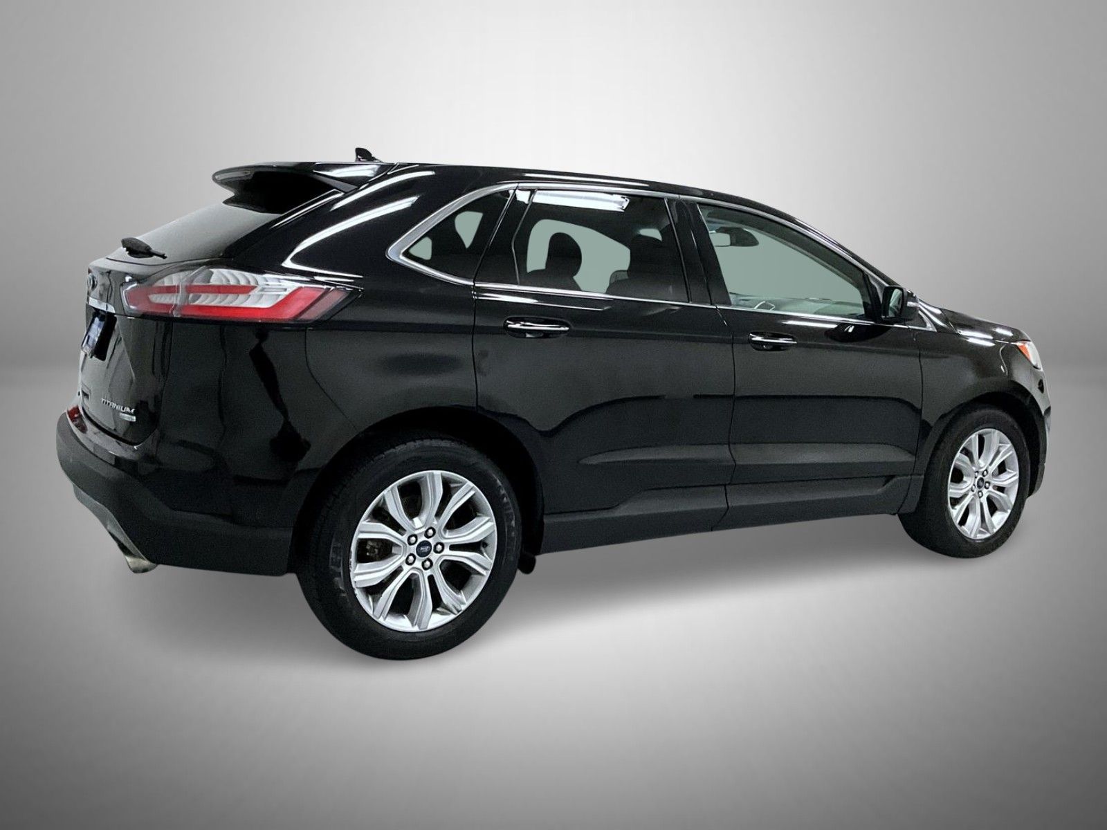 2019 Ford Edge Titanium photo 5