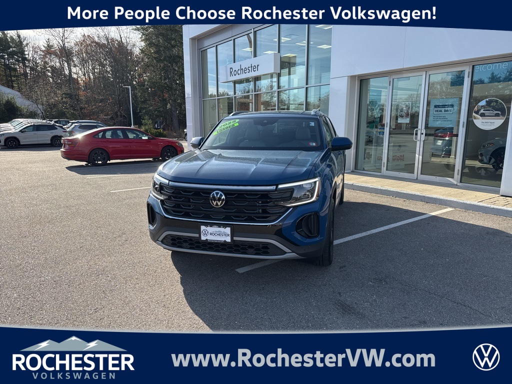 2025 Volkswagen Atlas Cross Sport SEL's photo