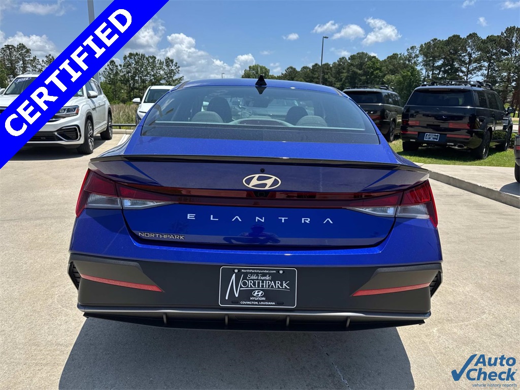 2025 Hyundai Elantra SEL Sport photo 4