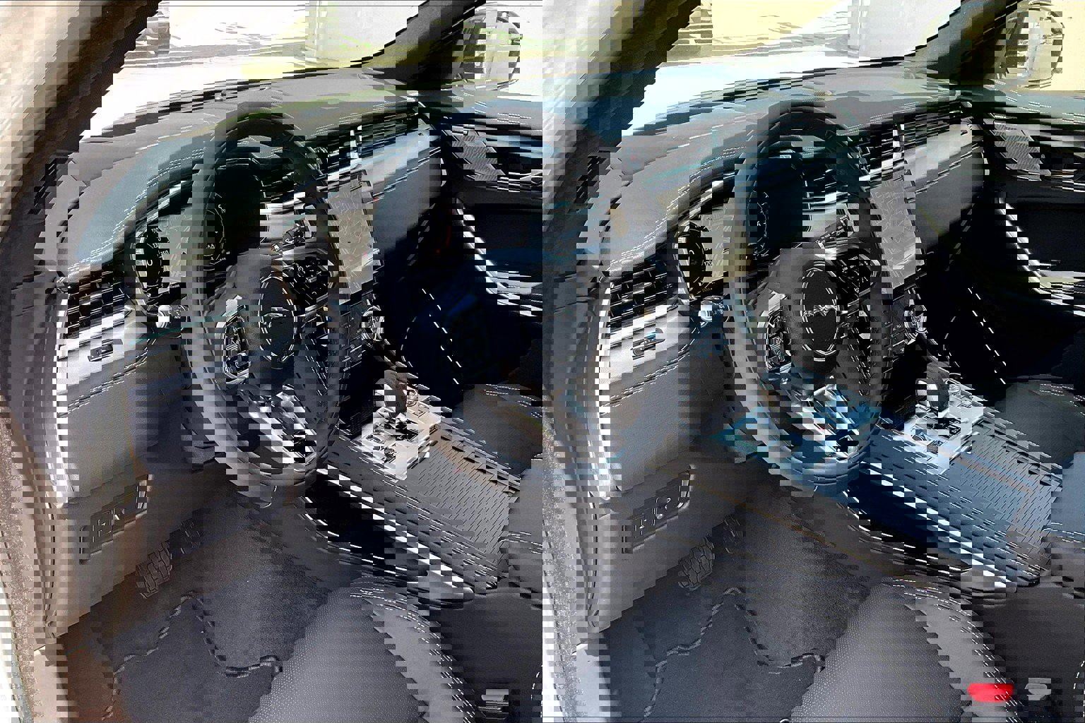 2026 Jaguar F-PACE P250 R-Dynamic S photo 5
