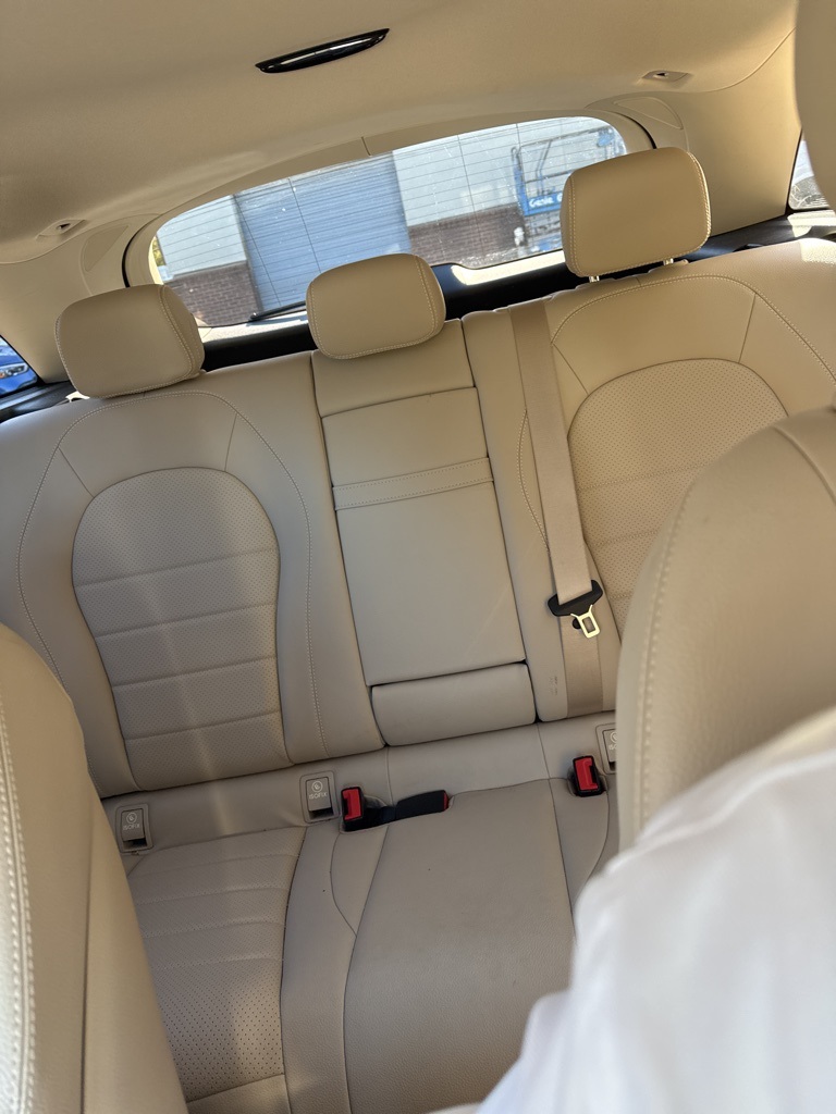 2019 Mercedes Benz GLC 300 photo 3