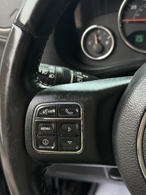 2017 Jeep Wrangler Willys Wheeler photo 17