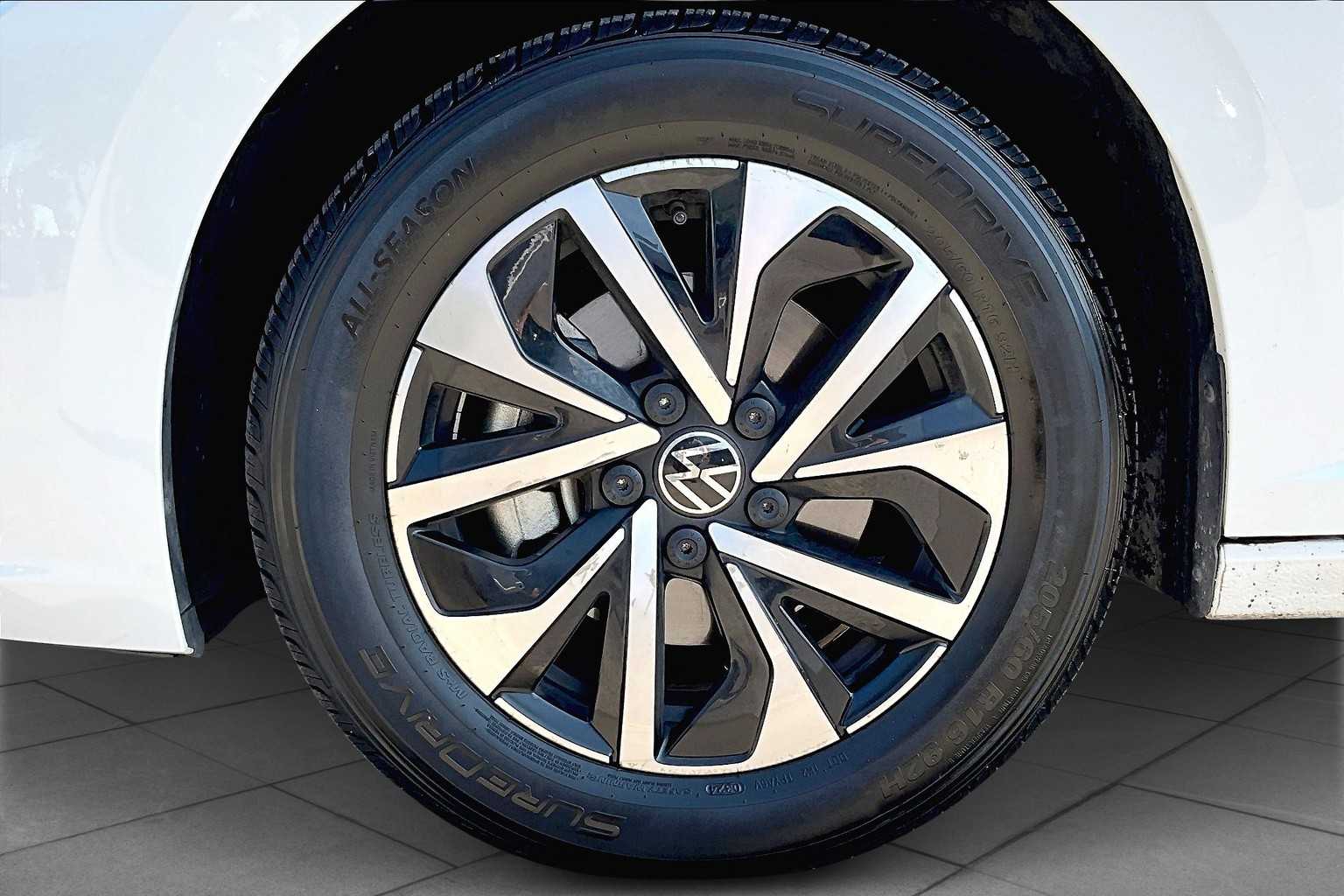 2024 Volkswagen Jetta S photo 9