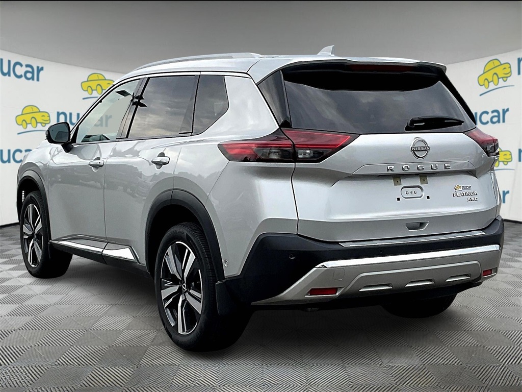 2022 Nissan Rogue Platinum photo 3