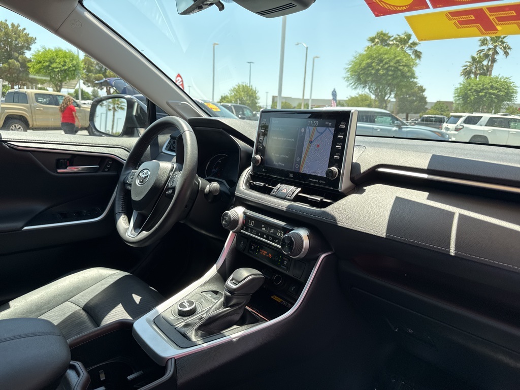 2022 Toyota RAV4 Hybrid Limited photo 19