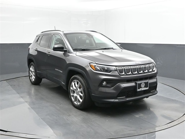 2022 Jeep Compass Latitude Lux photo 20