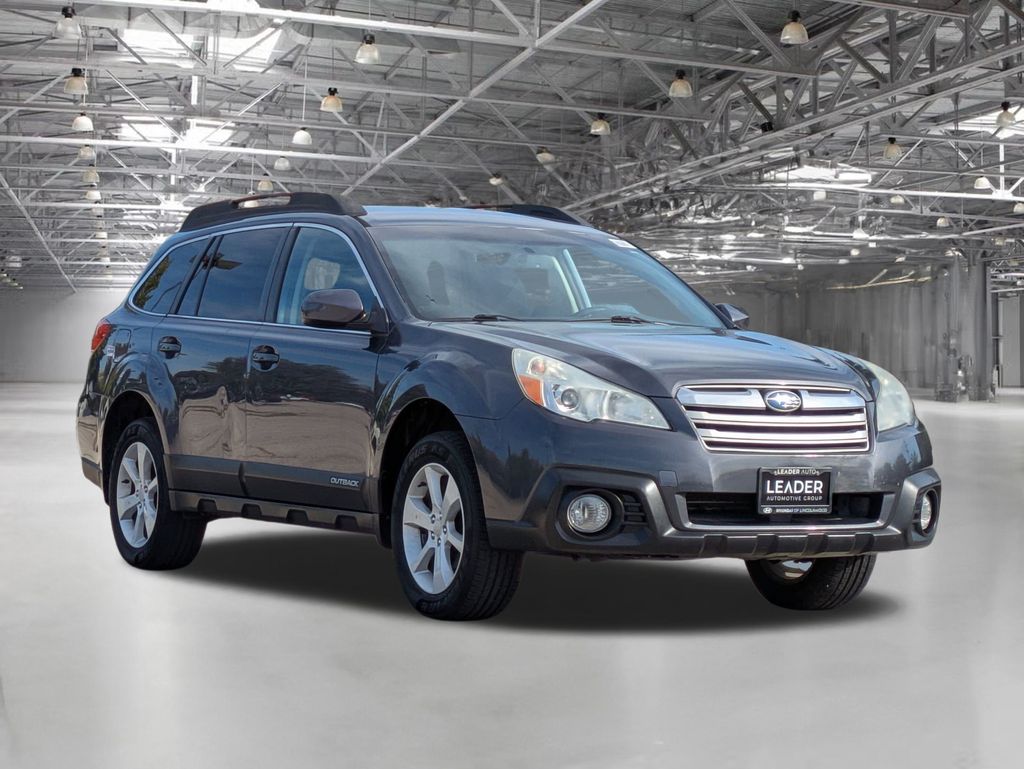 2014 Subaru Outback 2.5i Premium photo 3