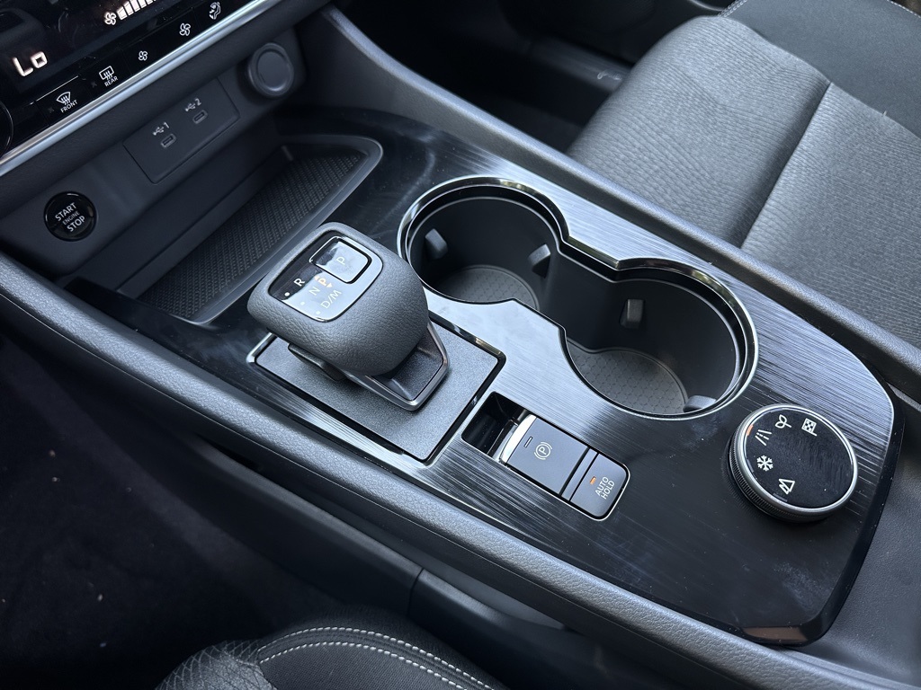 2026 Nissan Rogue SV photo 24