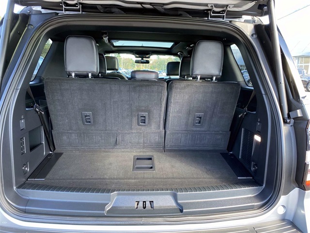 2023 Ford Expedition Limited photo 3