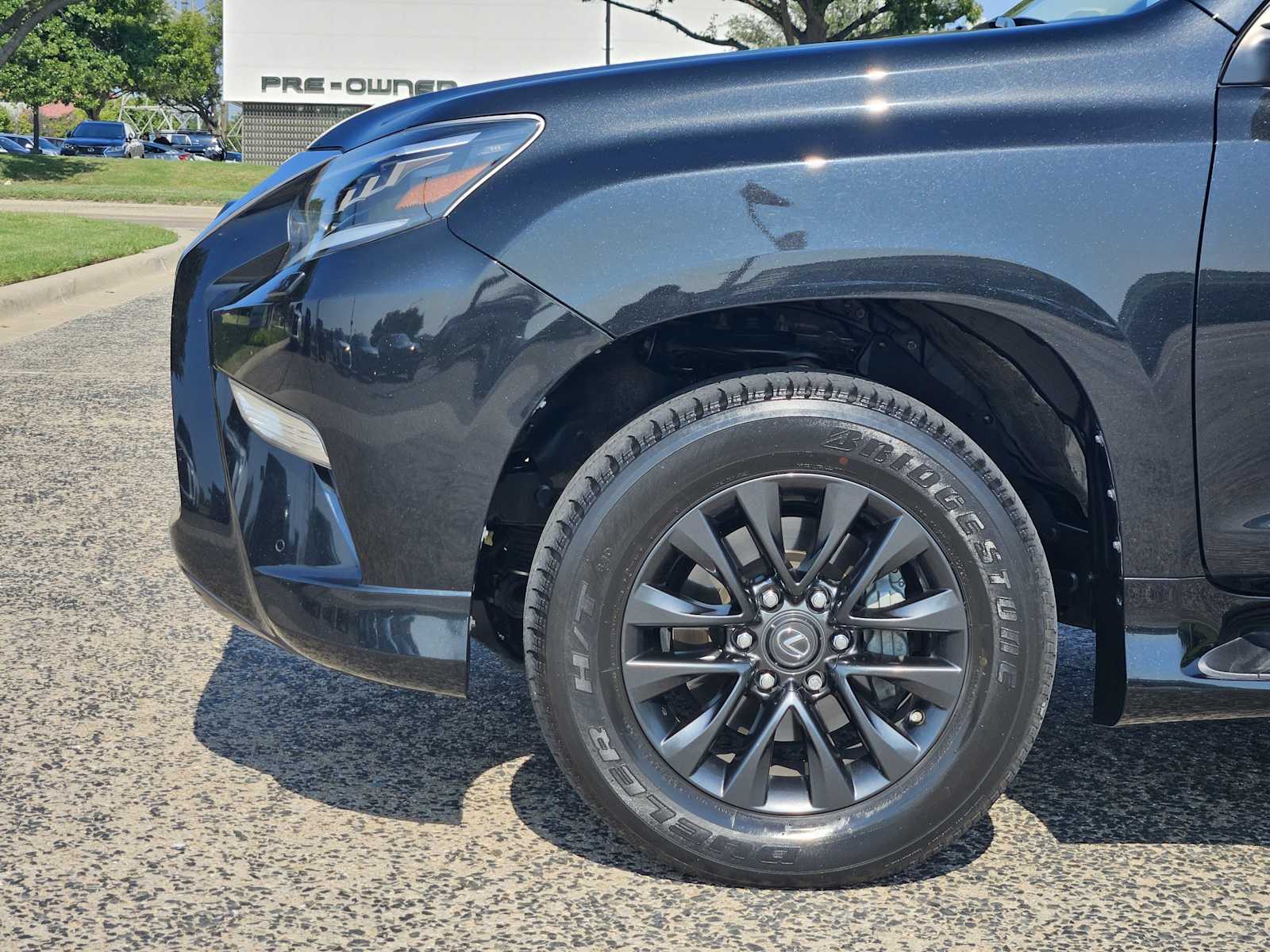 2022 Lexus GX 460 Premium photo 2