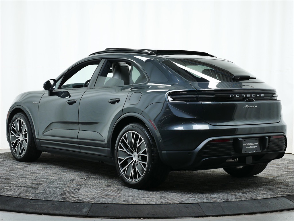 2024 Porsche Macan Electric 4 photo 2