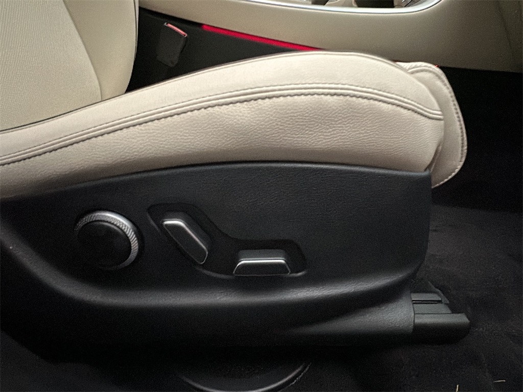 2026 Genesis GV70 2.5T Advanced photo 16