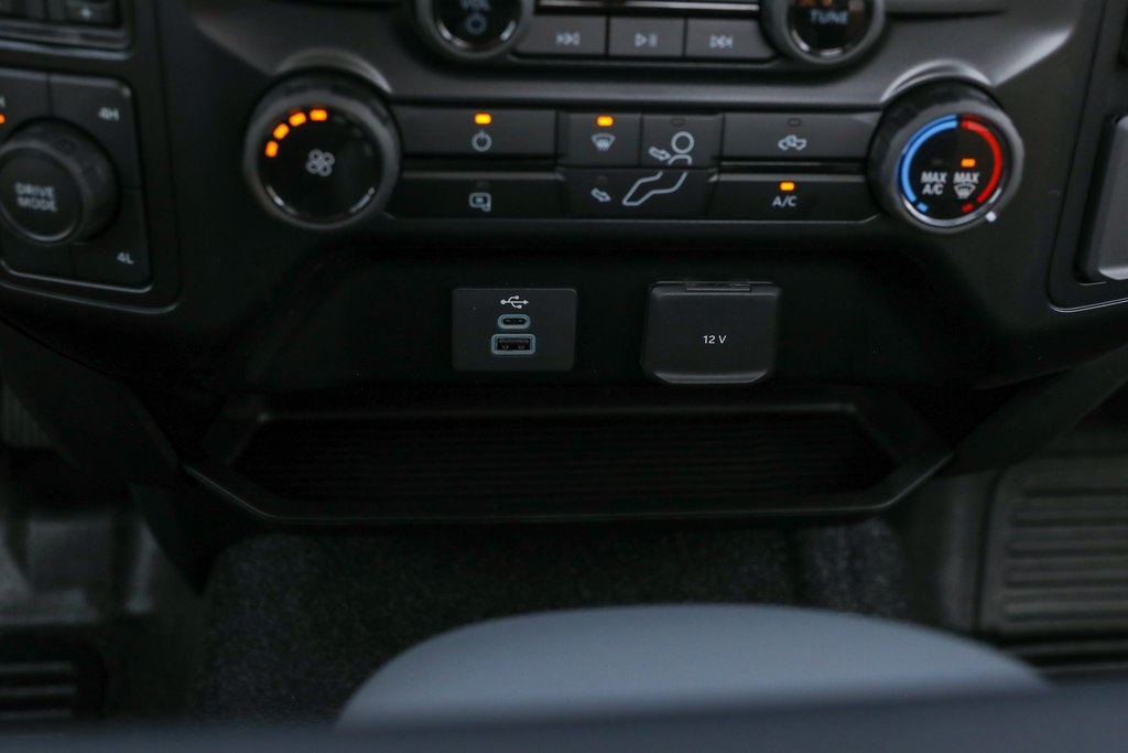 2024 Ford F-550 XL photo 28