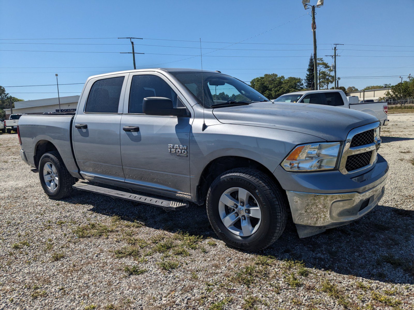 2022 Ram 1500 Classic Tradesman photo 2