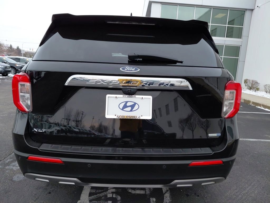 2020 Ford Explorer XLT photo 2