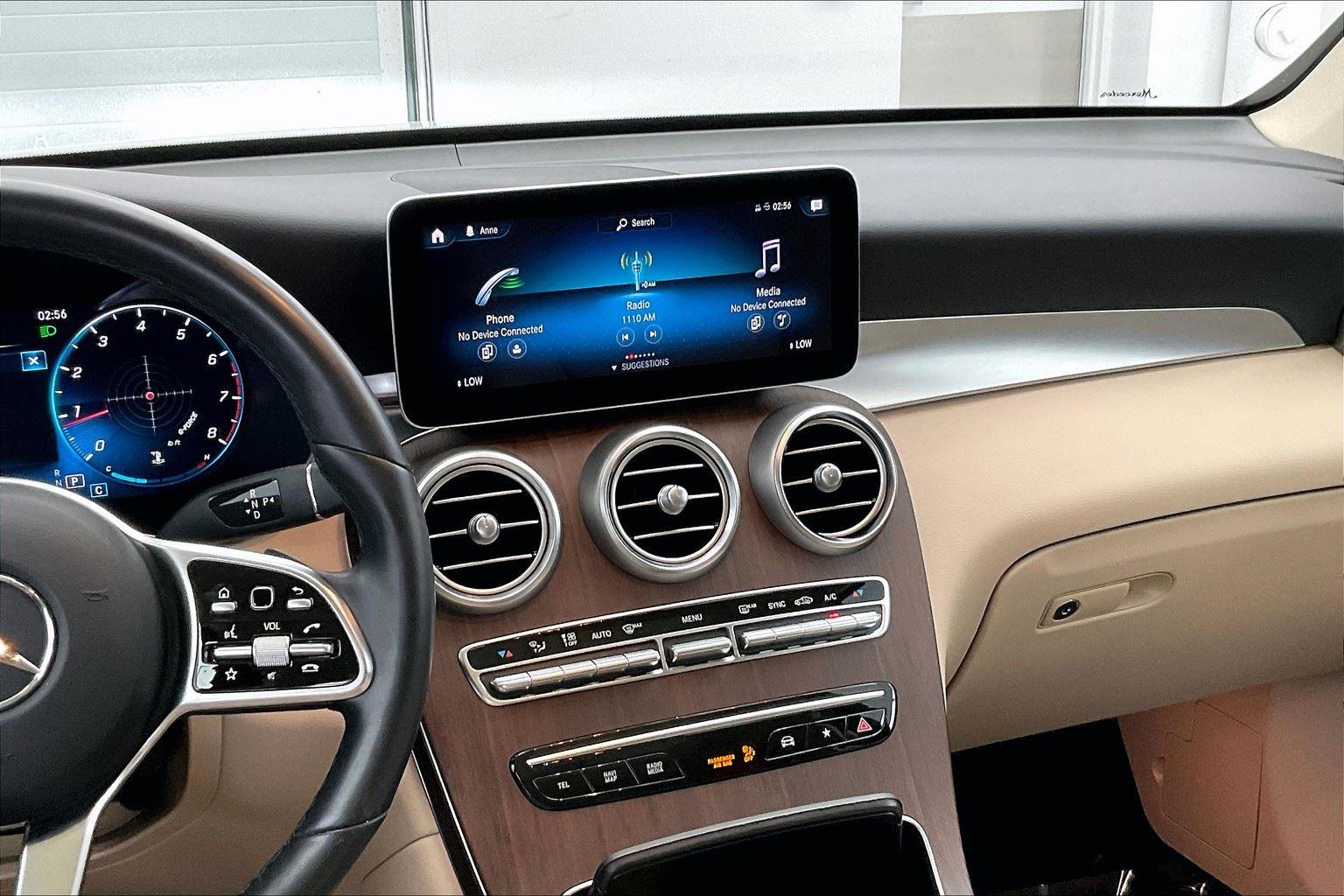 2022 Mercedes Benz GLC 300 4MATIC photo 4