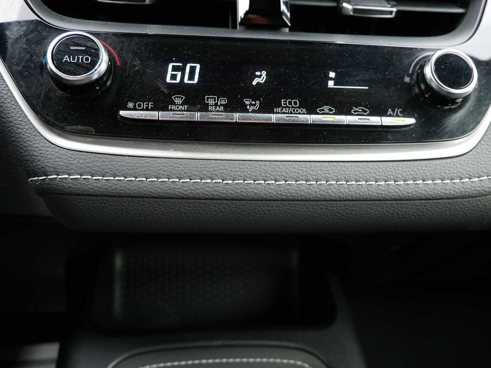 2022 Toyota Corolla SE photo 21
