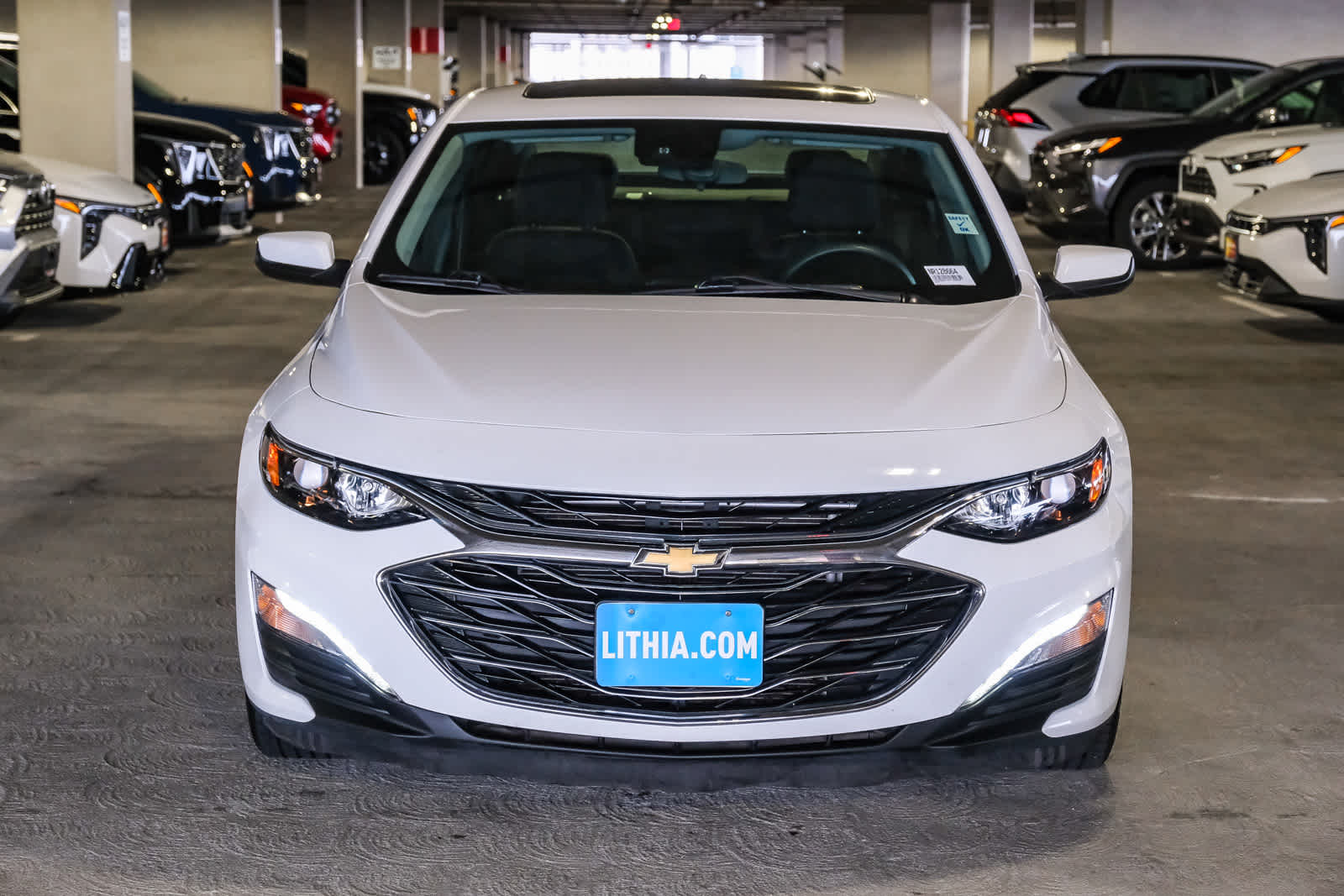 2024 Chevrolet Malibu 1LT photo 2