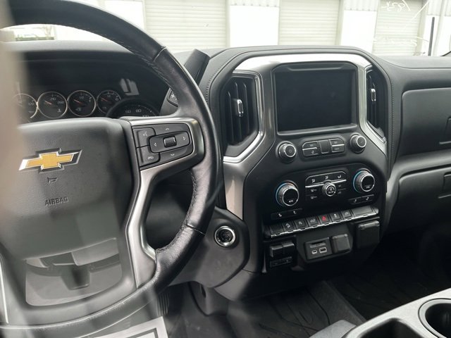 2020 Chevrolet Silverado 1500 LT photo 4