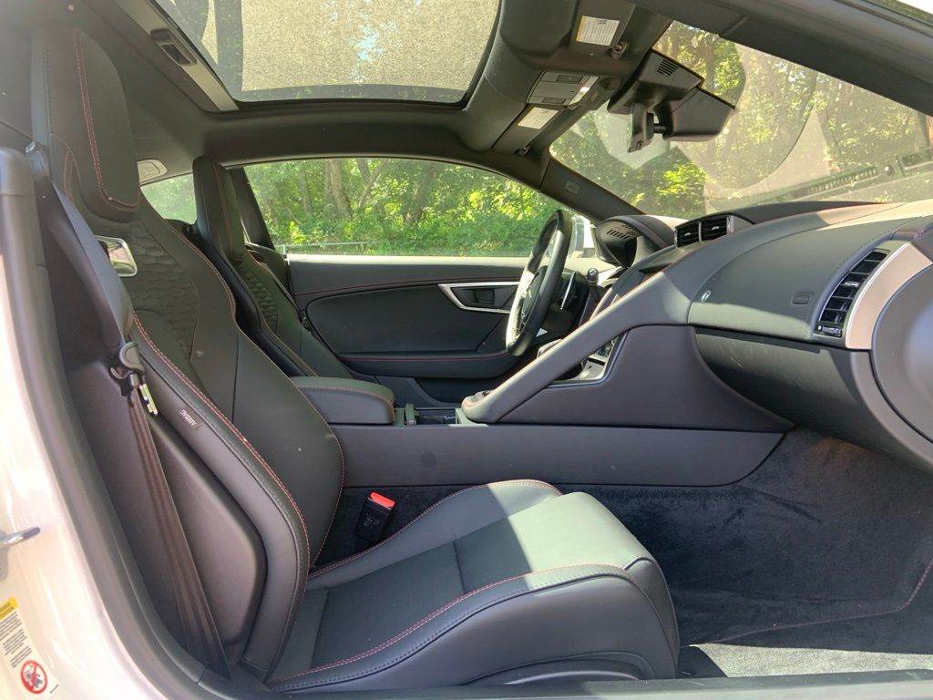 2023 Jaguar F-TYPE R photo 16