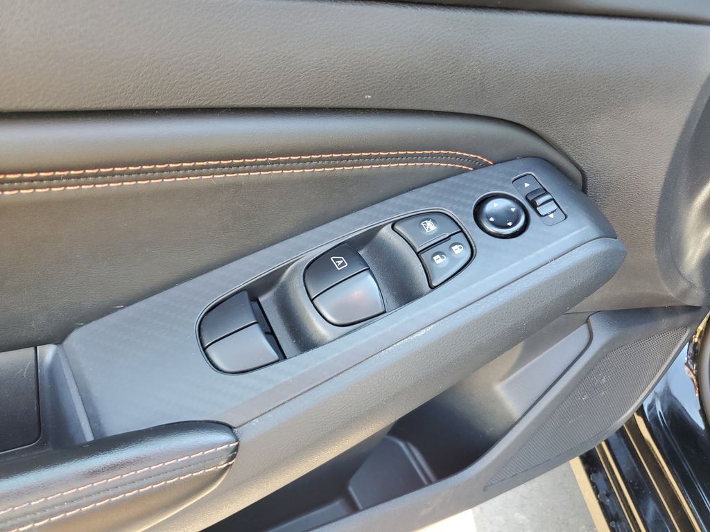 2022 Nissan Altima 2.5 SR photo 12