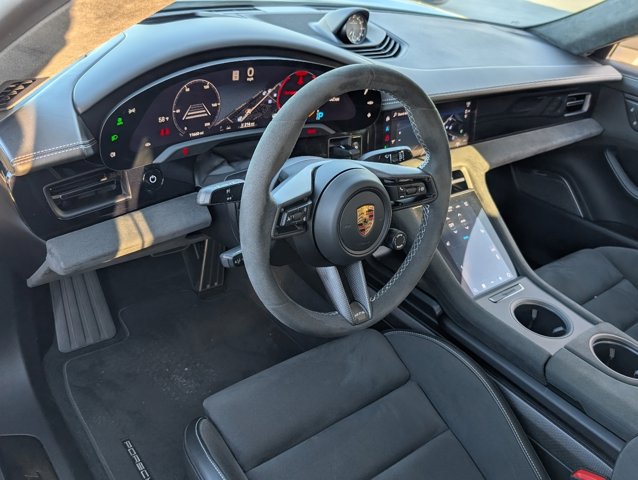 2022 Porsche Taycan GTS photo 4